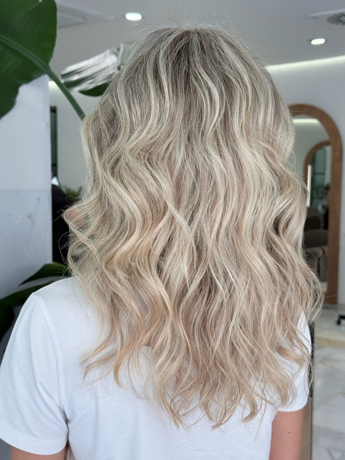 balayage rubio en lliria. DG Estilistas.