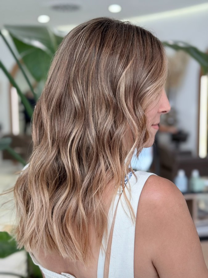 balayage rubio en lliria. DG Estilistas.